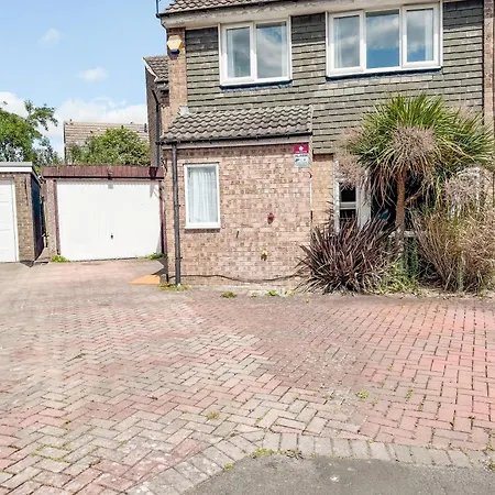 Raygill Lt 4 Bedroom House By Furnished - Private Parking - Perfect For Families & Contractors Holiday home