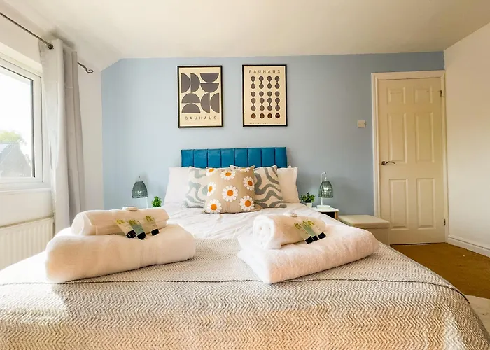 Raygill Lt 4 Bedroom House By Furnished - Private Parking - Perfect For Families & Contractors Σπίτι διακοπών