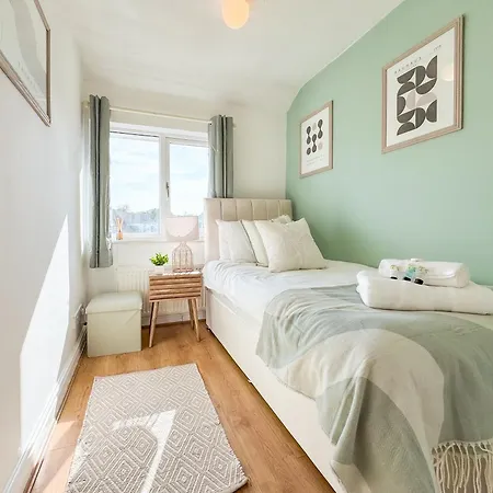 Nyaraló Raygill Lt 4 Bedroom House By Furnished - Private Parking - Perfect For Families & Contractors